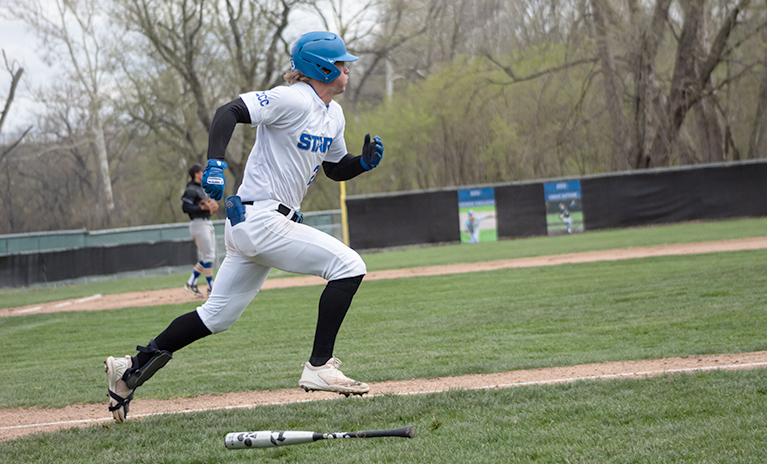 The baseball team concludes 50 win season