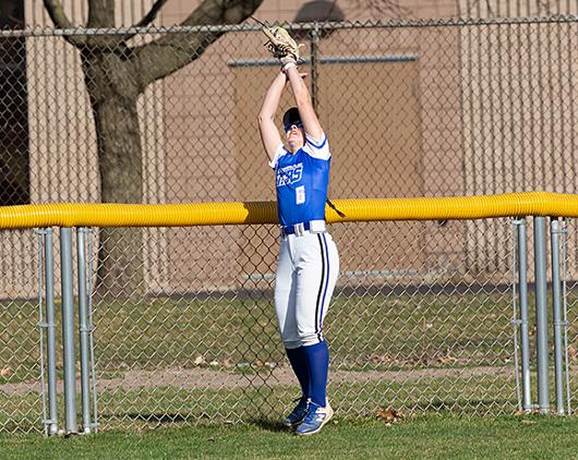 Softball win streak hits 10